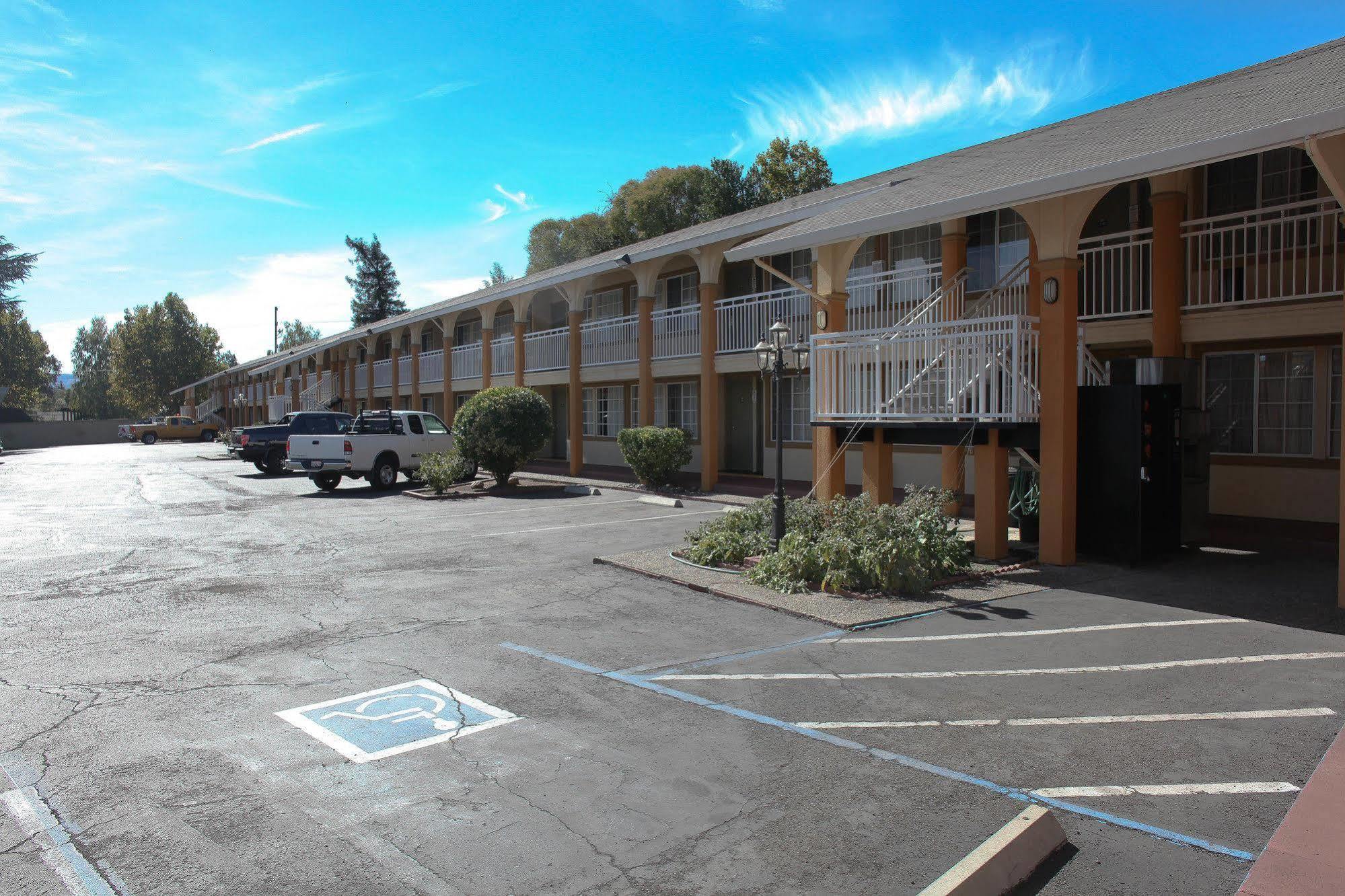 Days Inn By Wyndham Ukiah Exterior foto
