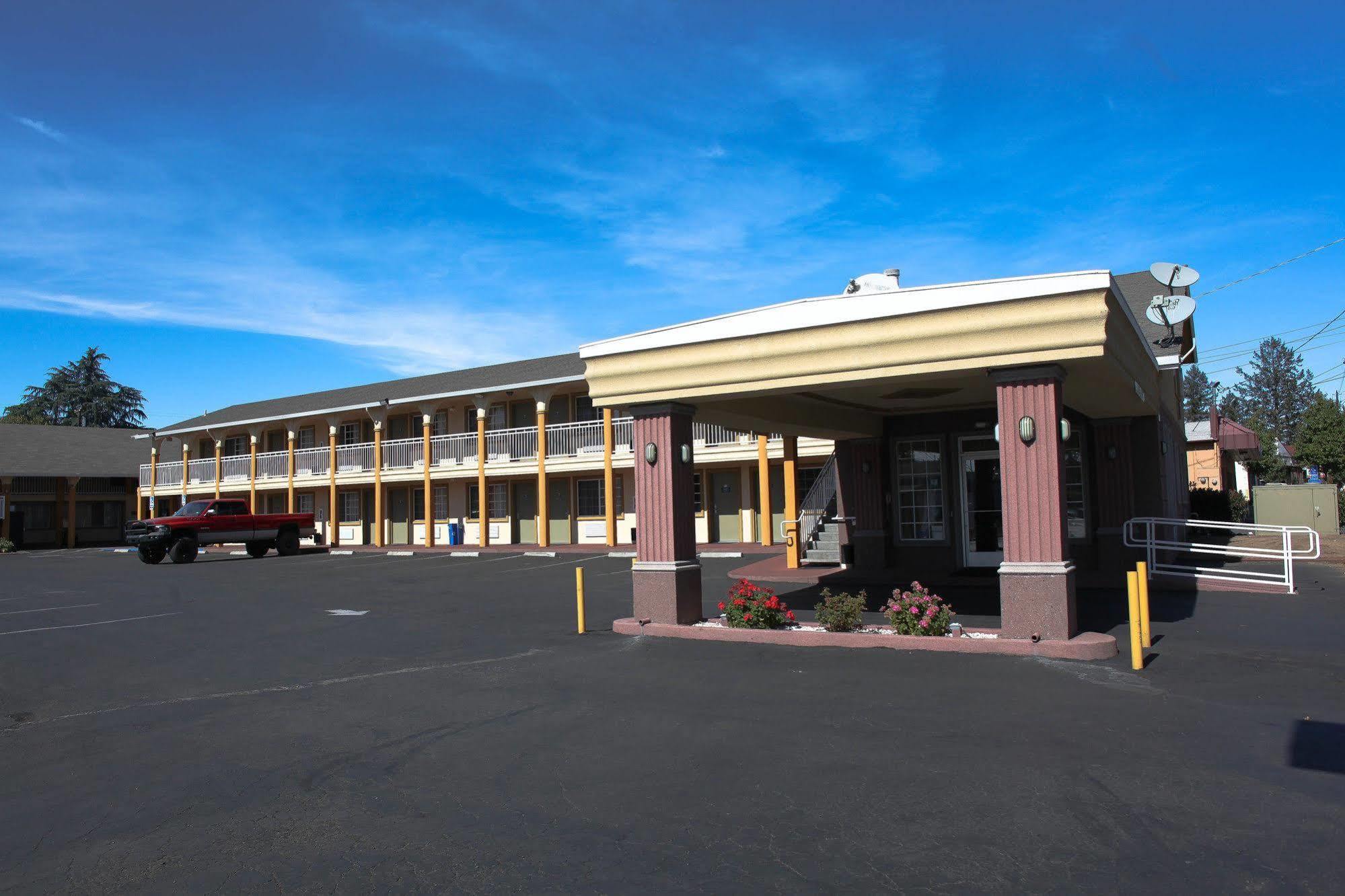 Days Inn By Wyndham Ukiah Exterior foto